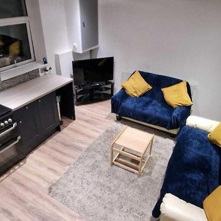 Sapphire Strathnairn Apartment Кардиф Екстериор снимка