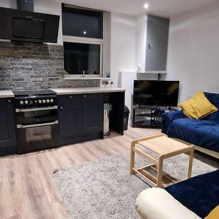 Sapphire Strathnairn Apartment Кардиф Екстериор снимка