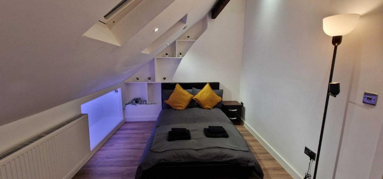 Sapphire Strathnairn Apartment Кардиф Екстериор снимка