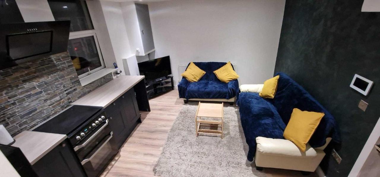 Sapphire Strathnairn Apartment Кардиф Екстериор снимка