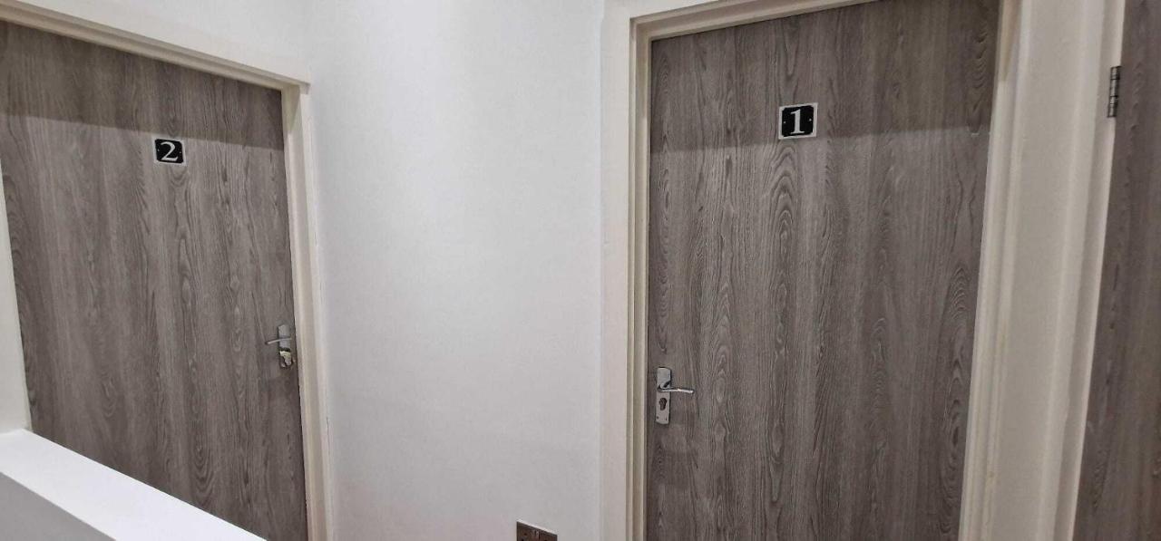 Sapphire Strathnairn Apartment Кардиф Екстериор снимка