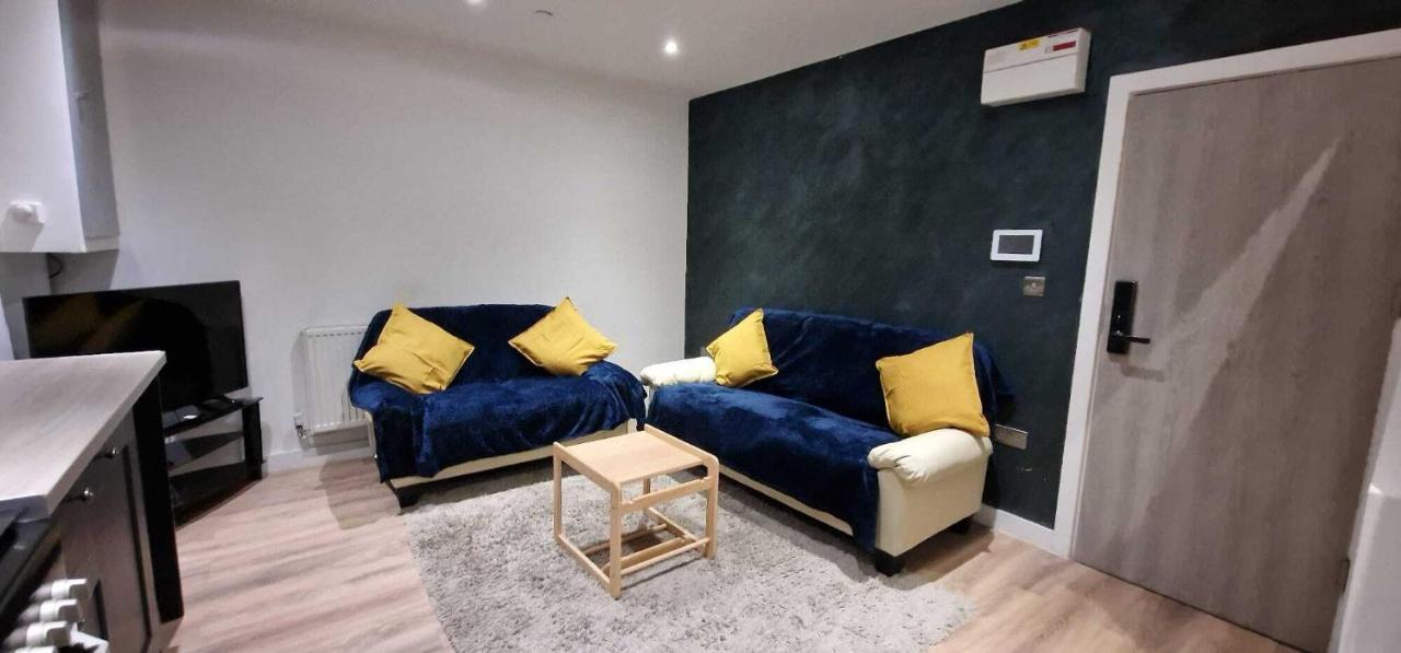 Sapphire Strathnairn Apartment Кардиф Екстериор снимка