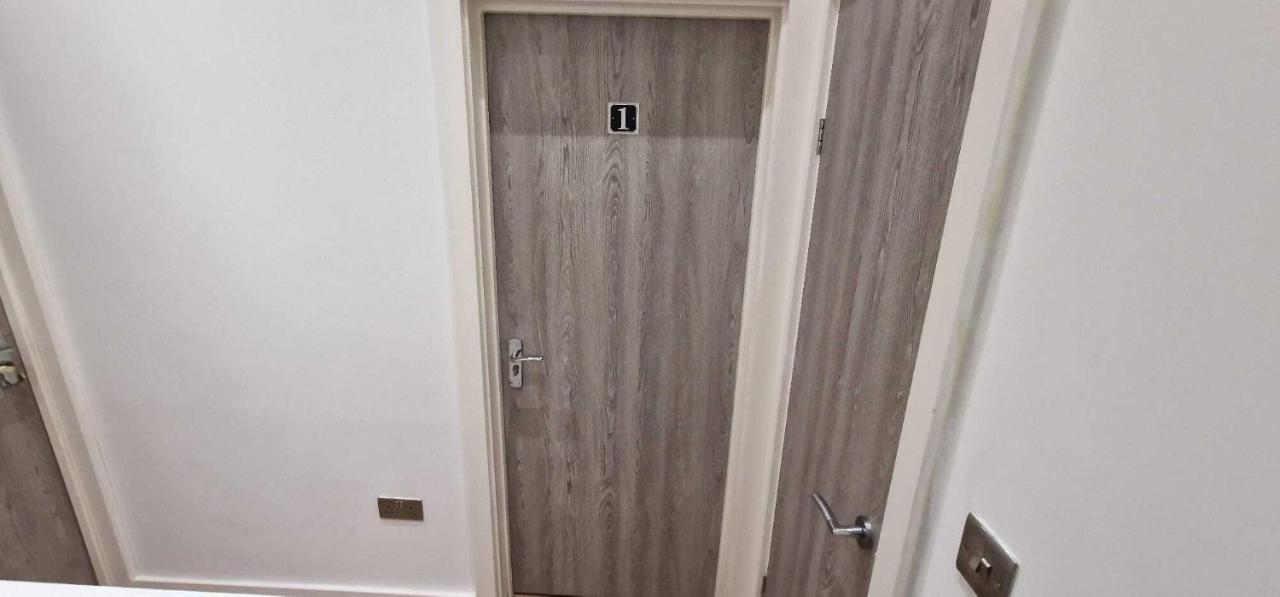 Sapphire Strathnairn Apartment Кардиф Екстериор снимка